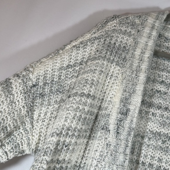 Torrid White & Grey Knit Cocoon Cardigan - Picture 5 of 10